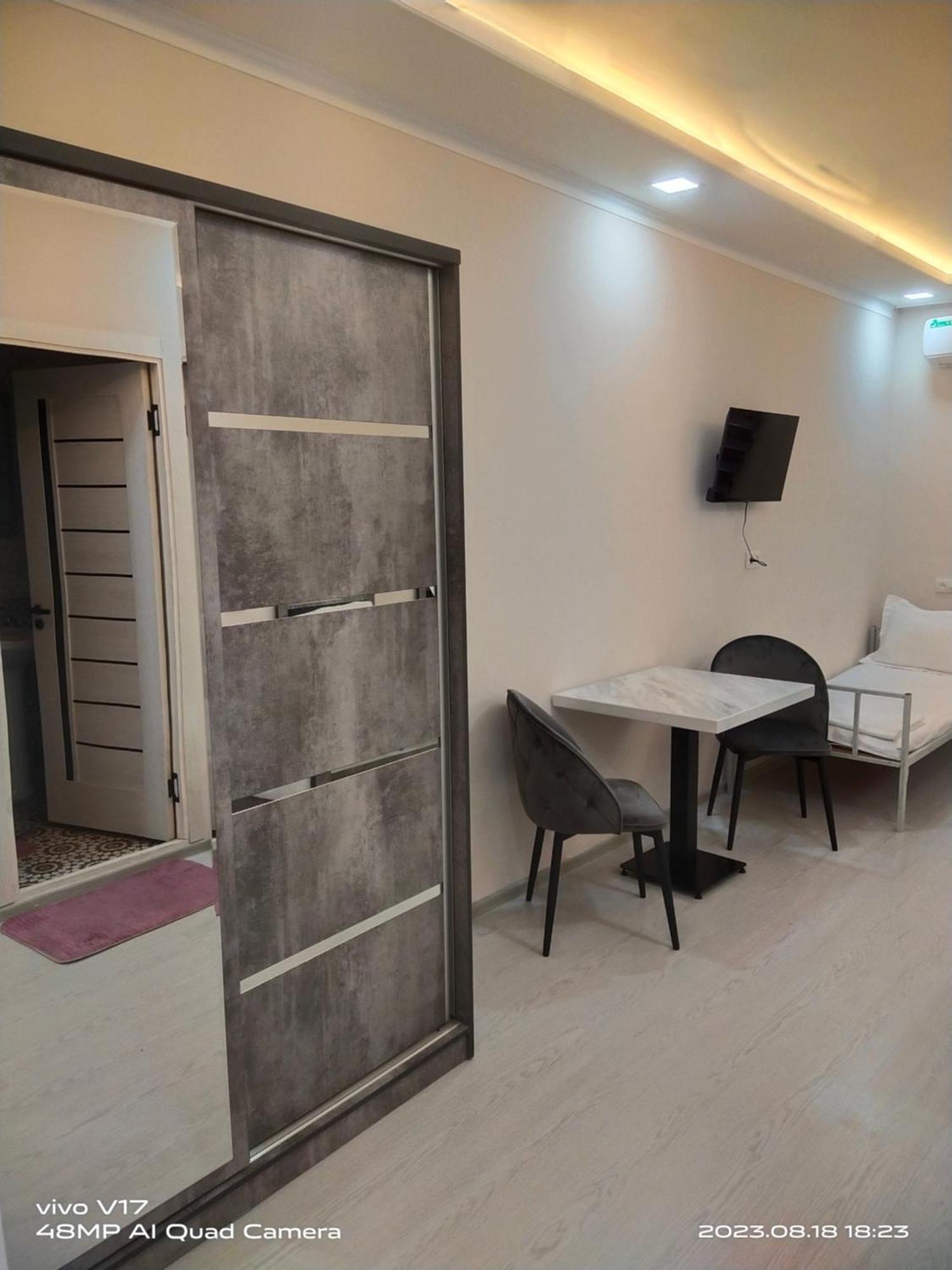 Greenway Hotel Tashkent Bagian luar foto